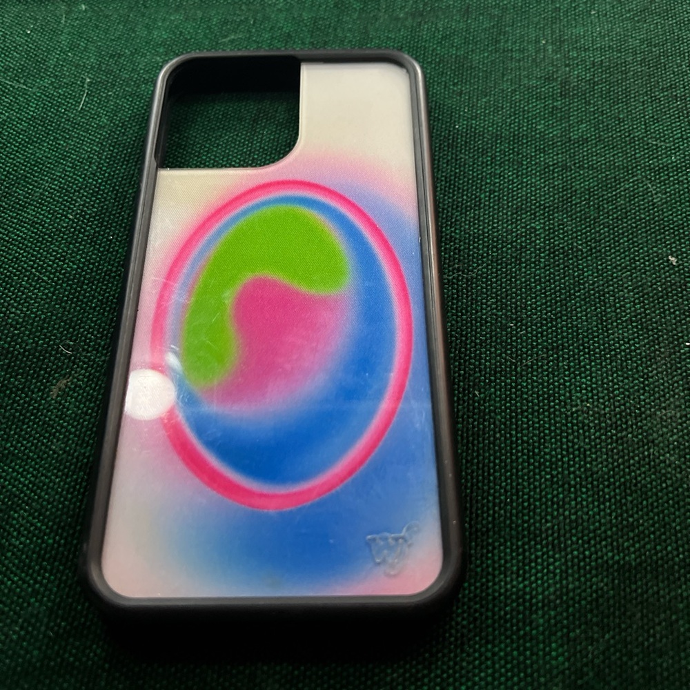 Aura- wildflower for the 13 pro max